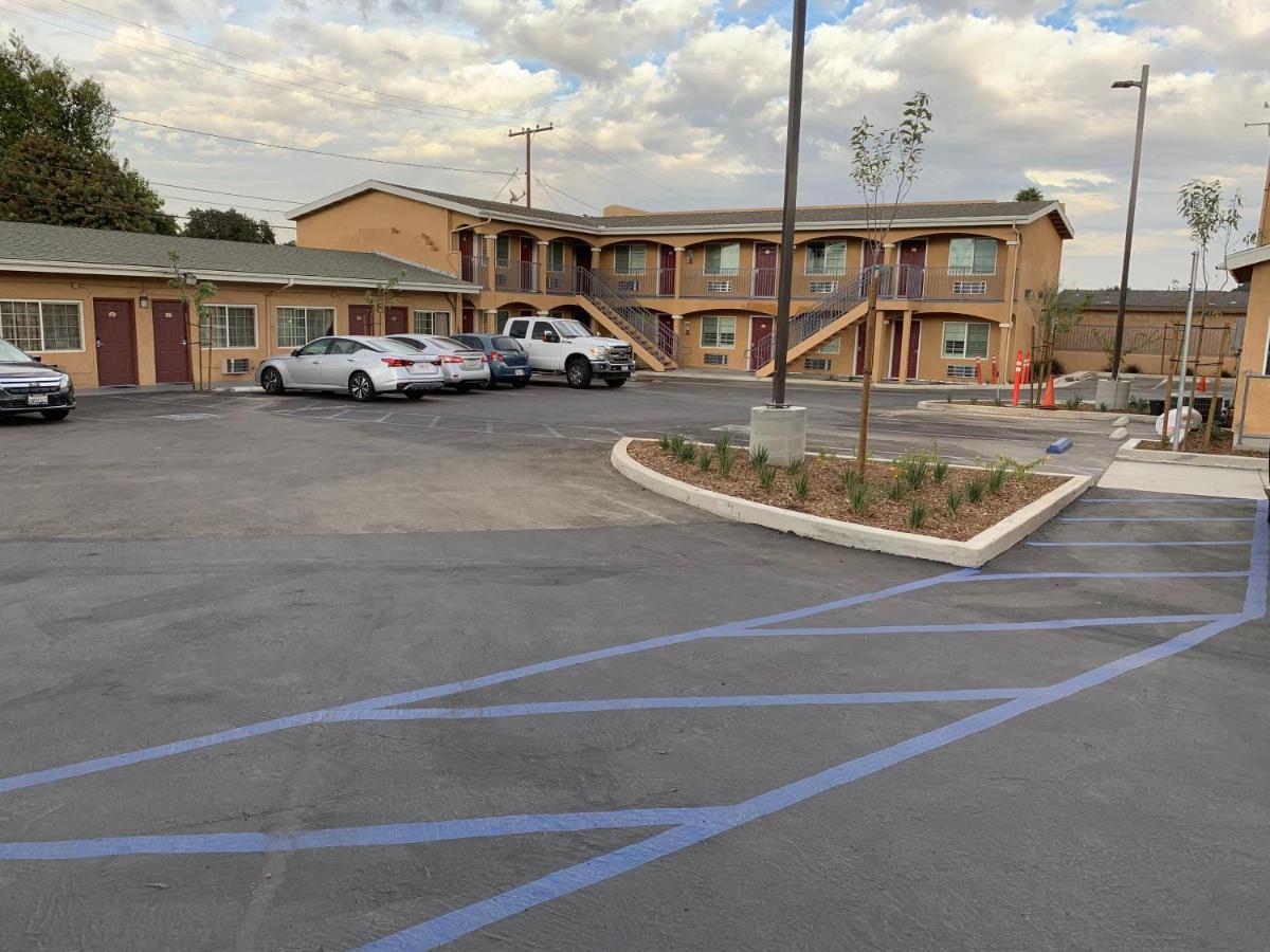 Desert Inn Motel Corona Exterior foto